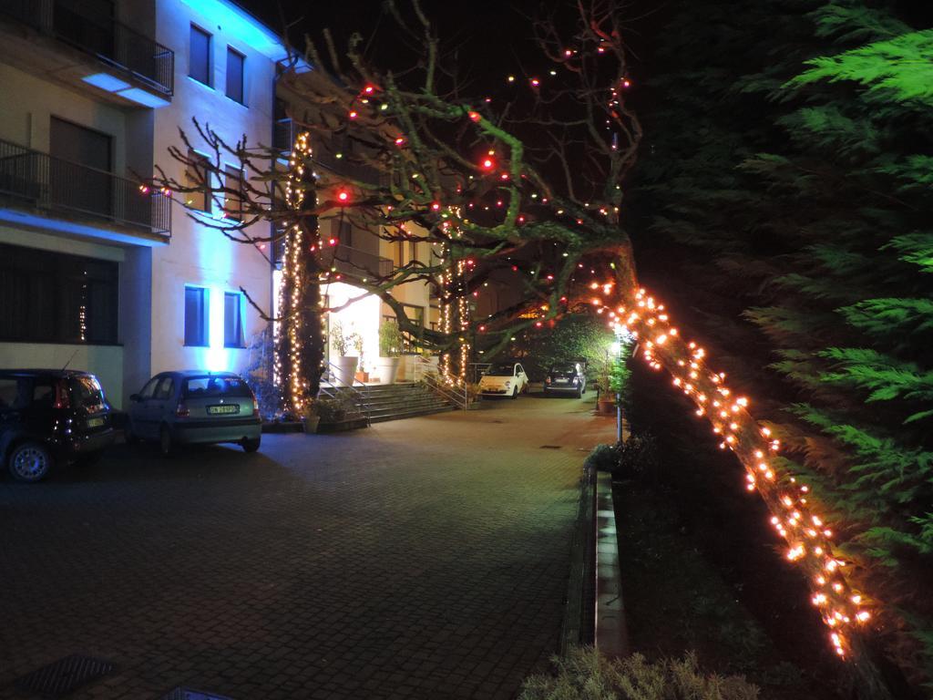 Aquamaris Hotel Sala Baganza Exterior photo