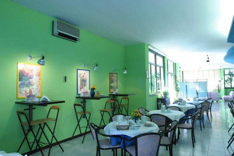 Aquamaris Hotel Sala Baganza Exterior photo
